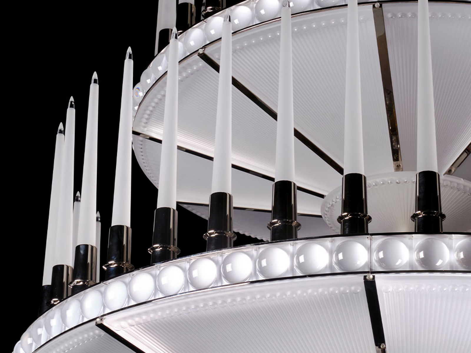 Lalique Perles 3 Tiers O134 Chandeliers Limited Edition