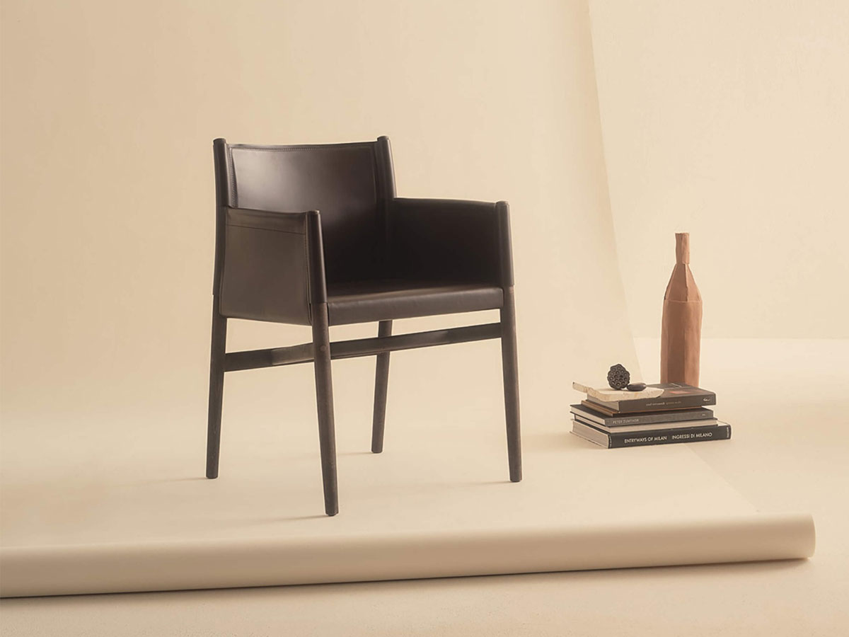 Lema Ayon Chair With Armrests