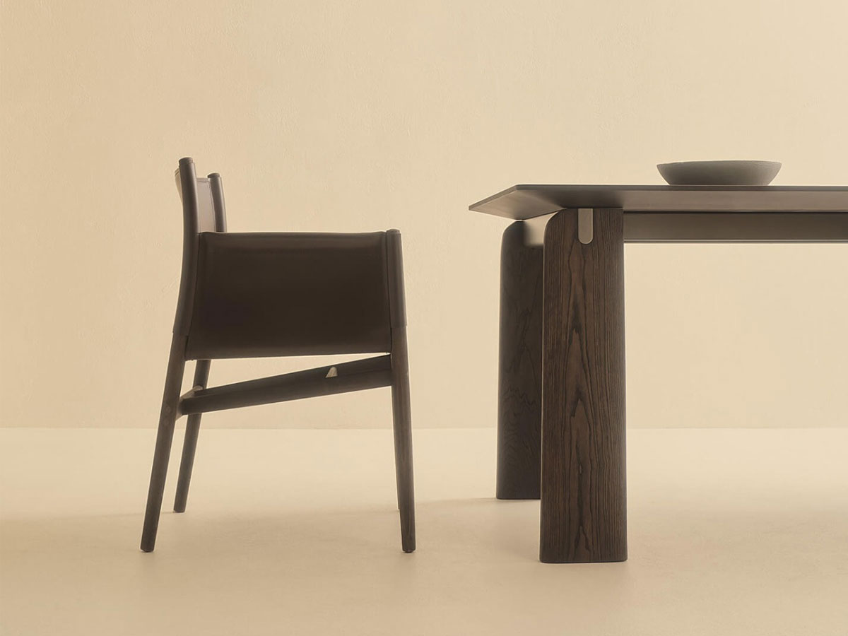 Lema Ayon Chair With Armrests