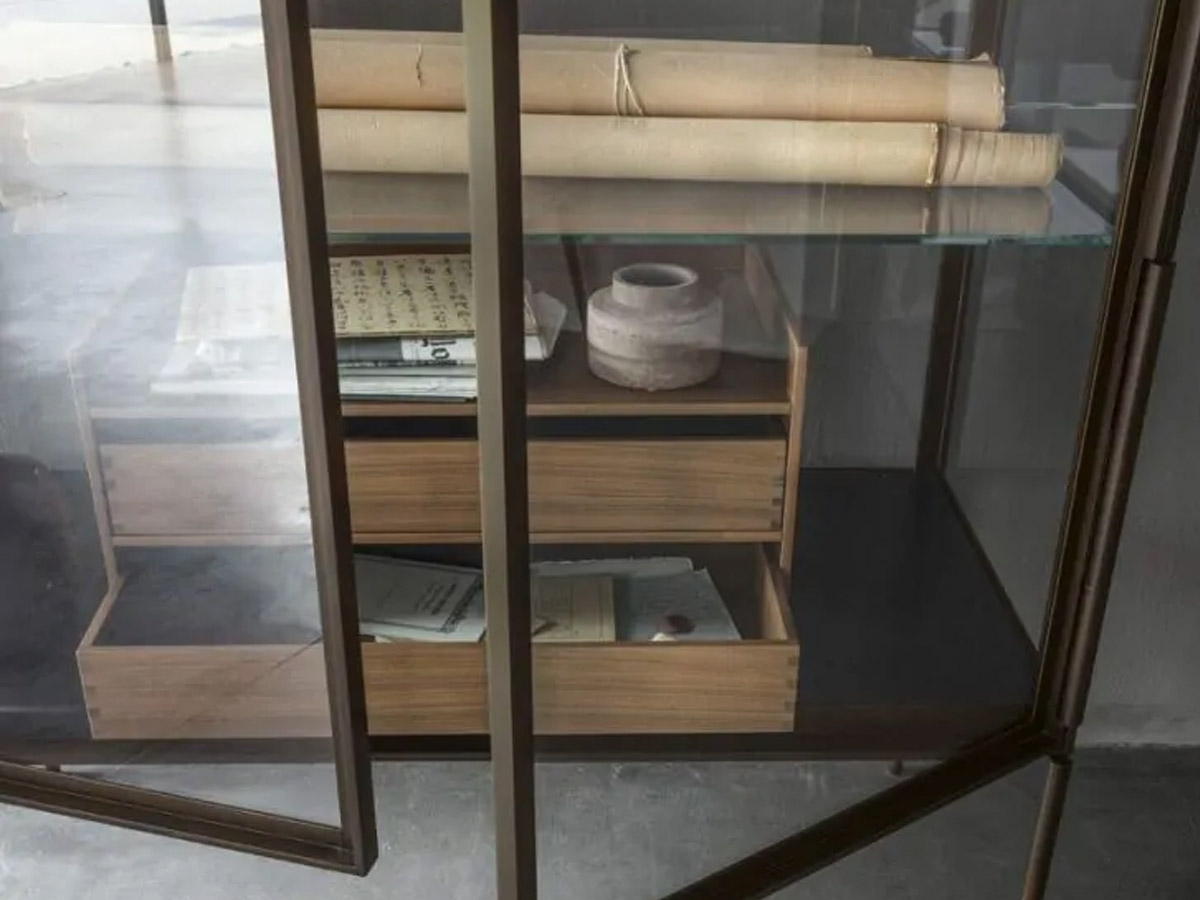 Lema Galerist Display Case