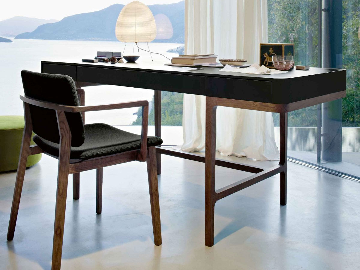 Lema Hati Chair With Armrests