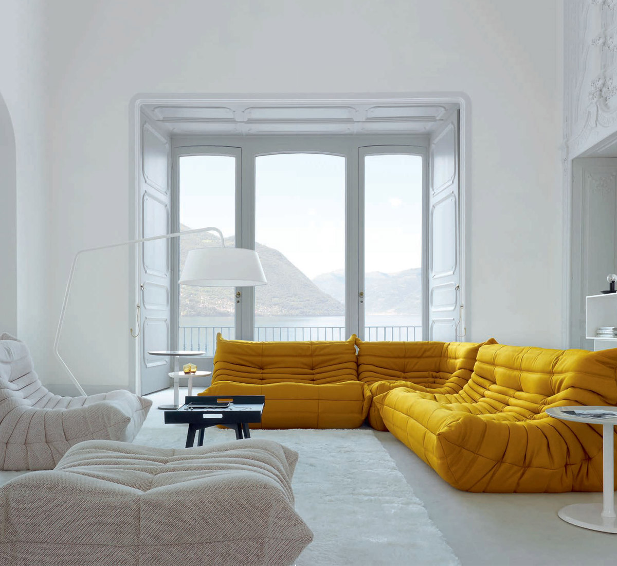 Ligne Roset Togo Angular