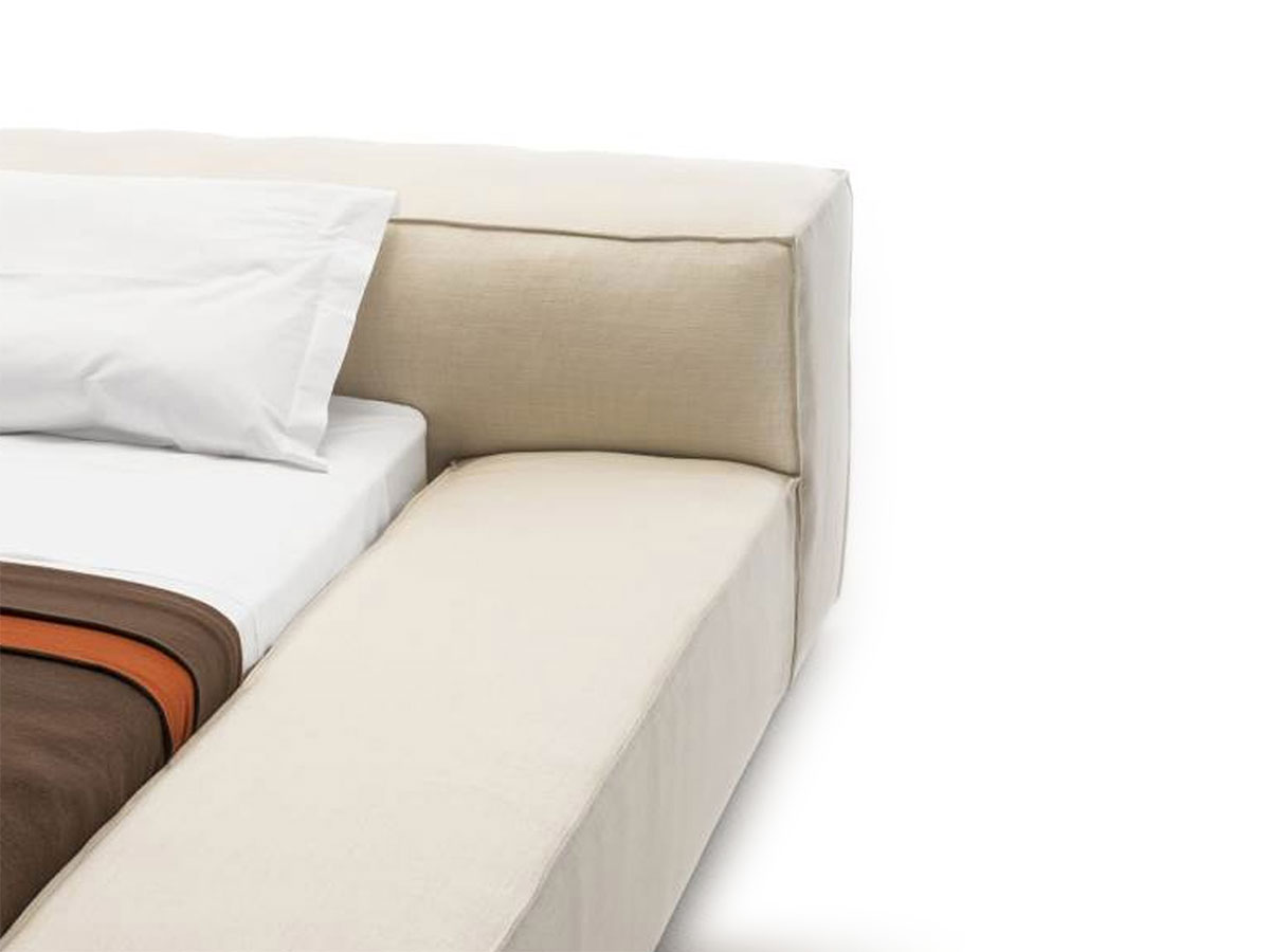 Living Divani Extrasoft Bed