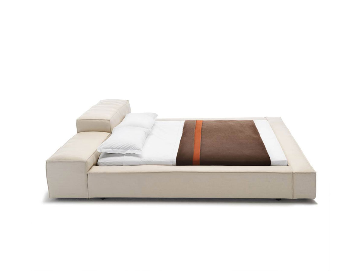 Living Divani Extrasoft Bed