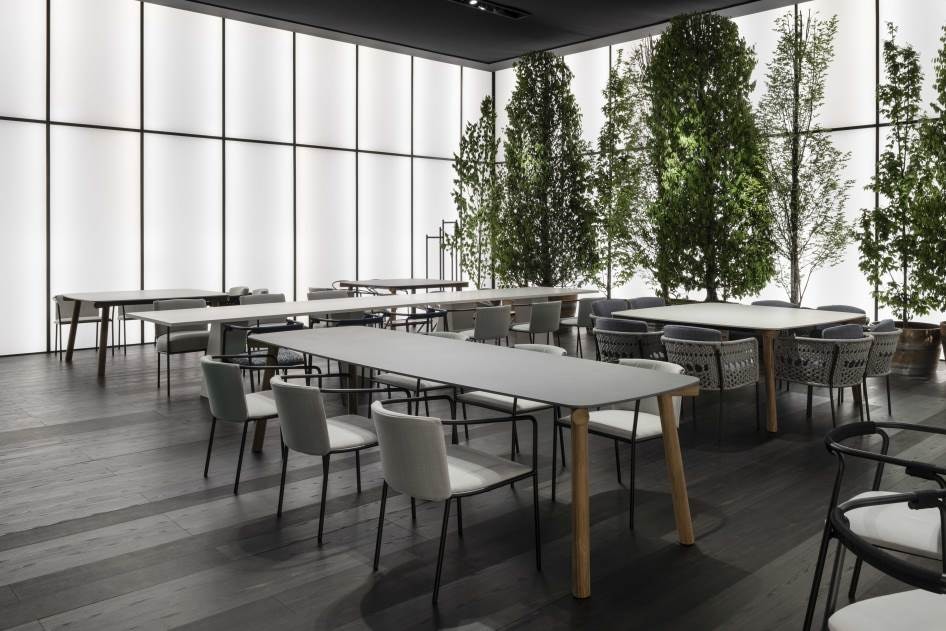 Living Divani Kasumi Outdoor Table
