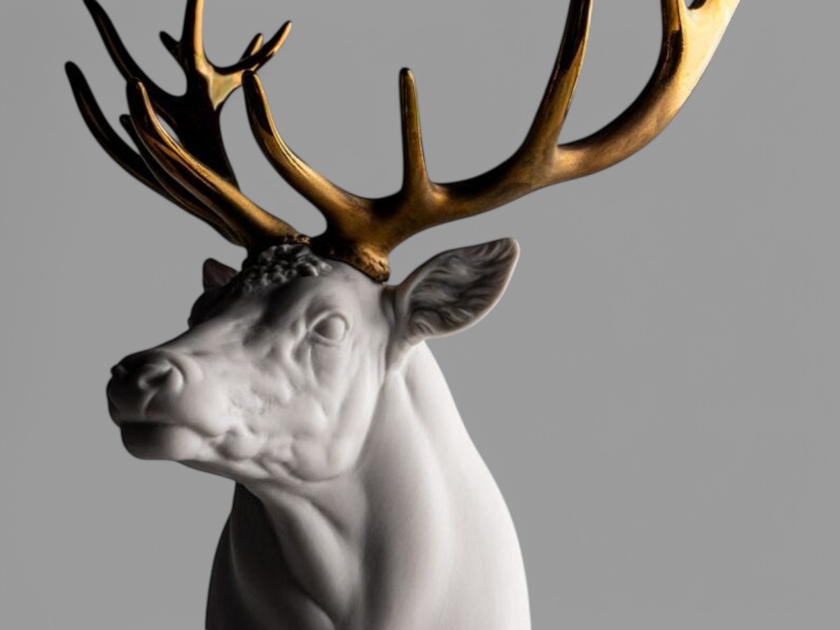Lladró Deer Sculpture