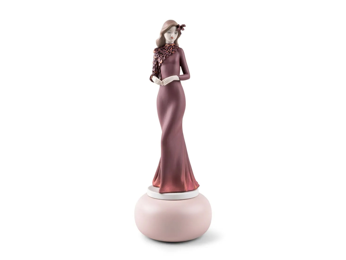 Lladró Haute Allure Sculpture