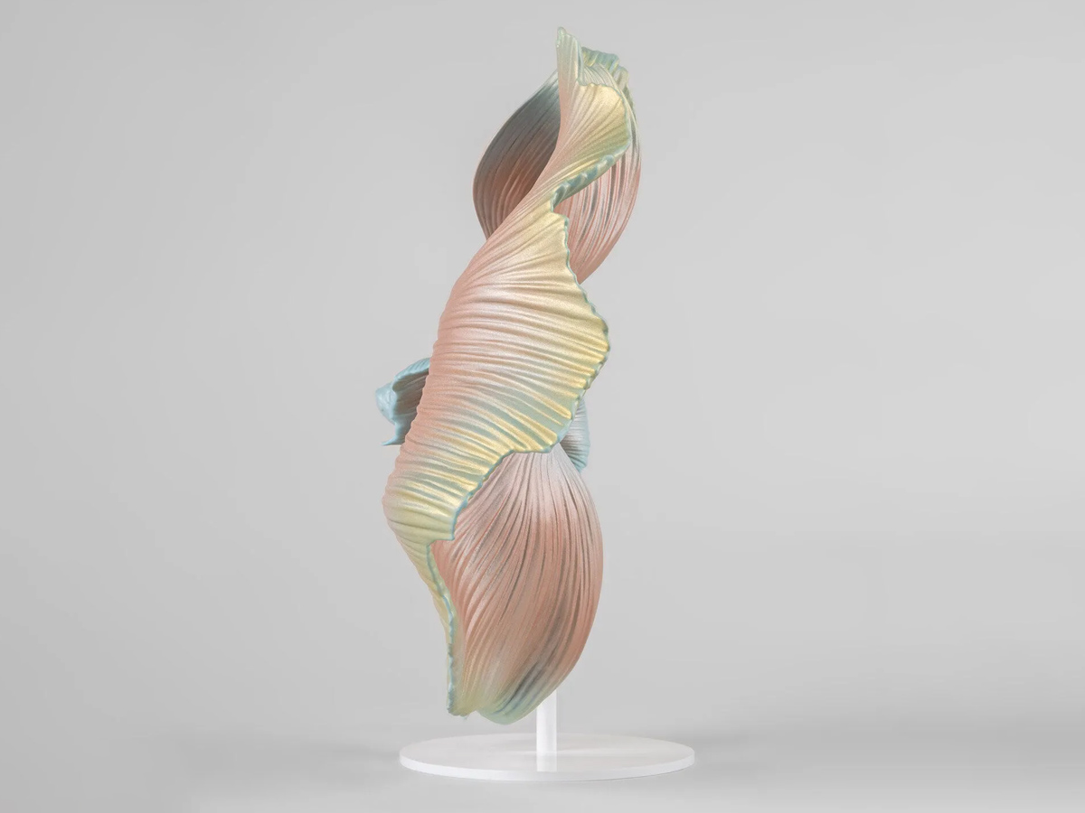 Lladró Betta Fish Right Sculpture