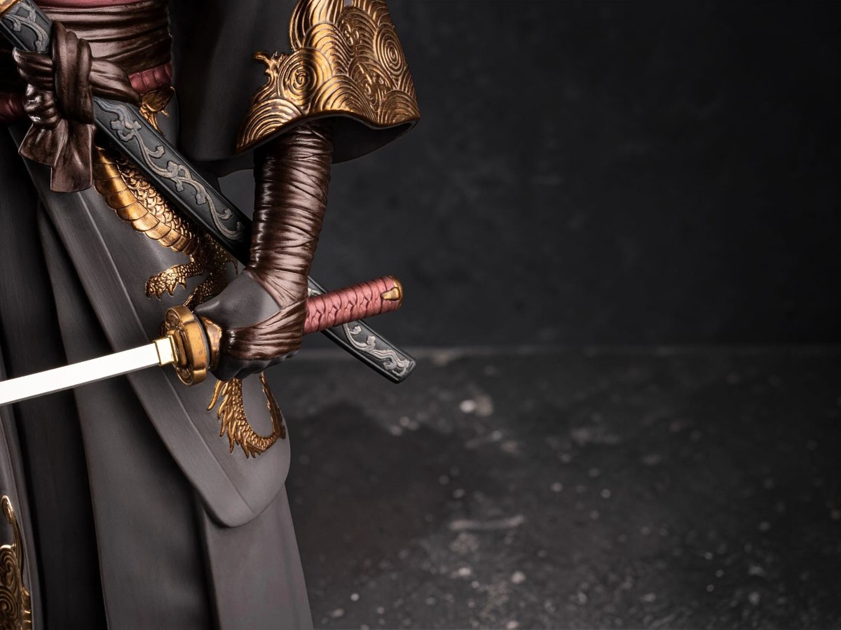 Lladró Shogun Sculpture