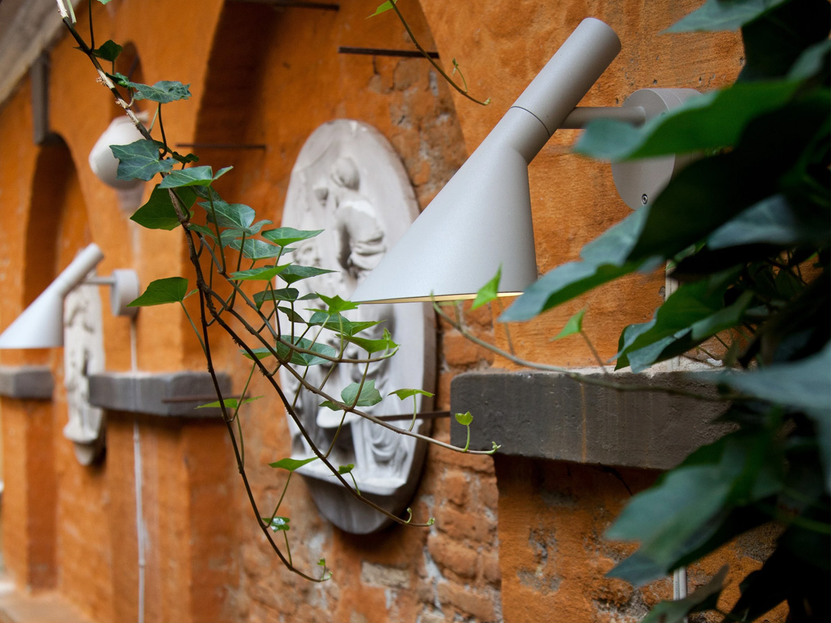 Louis Poulsen Aj 50 Wall Lamp Outdoor
