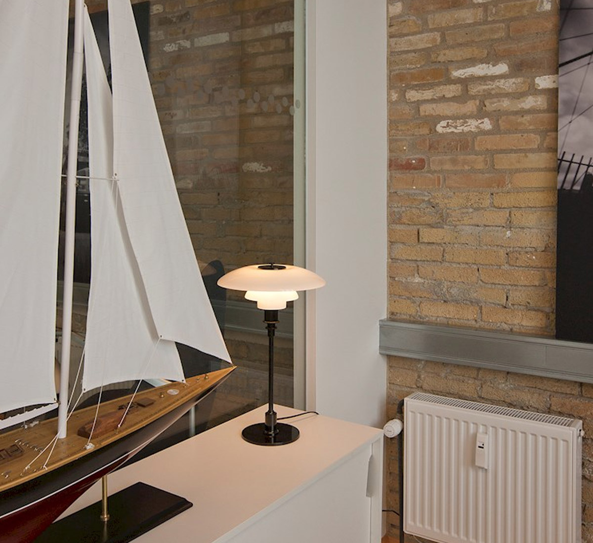 Louis Poulsen Ph 32 Table Lamp