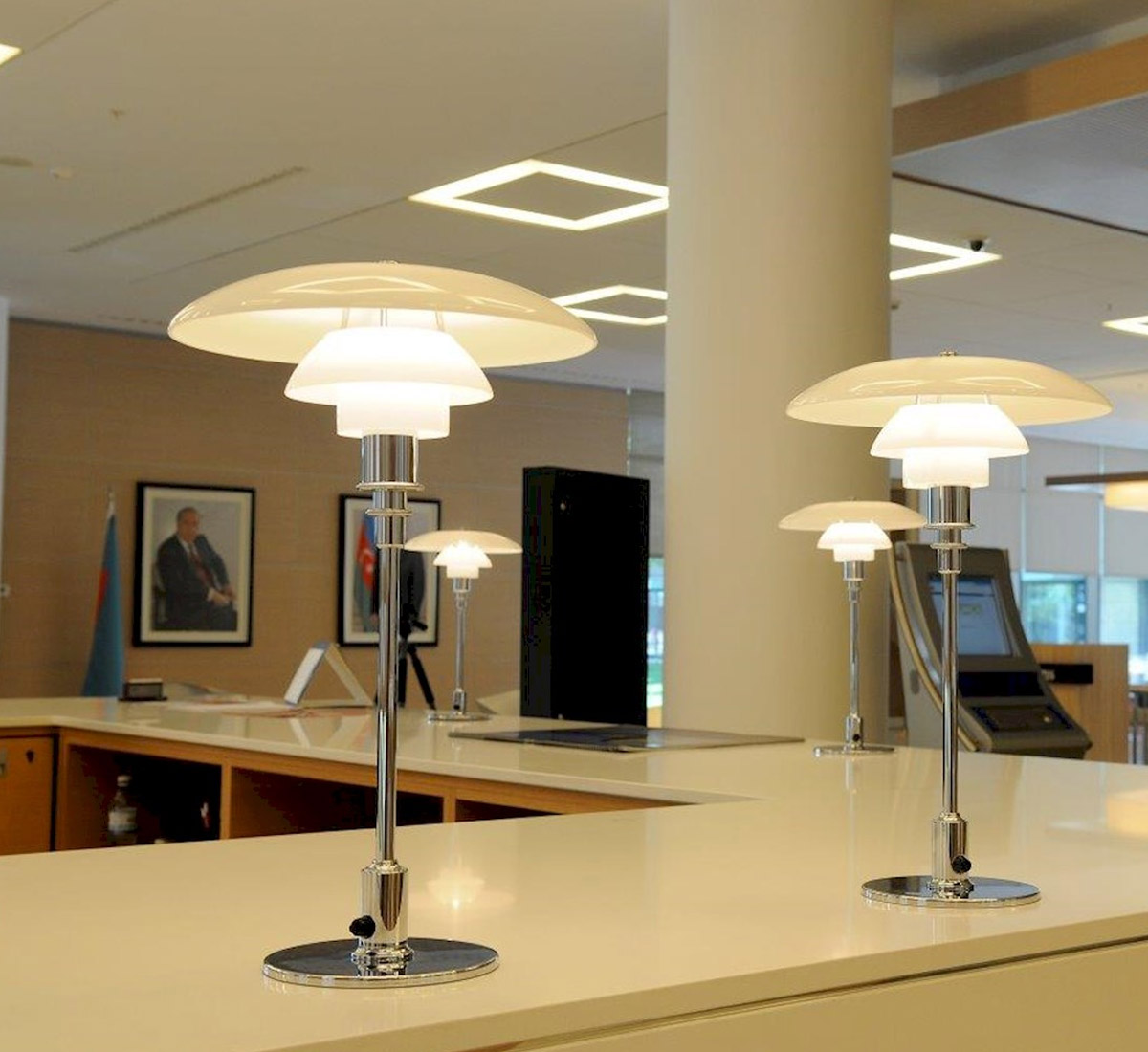 Louis Poulsen Ph 32 Table Lamp