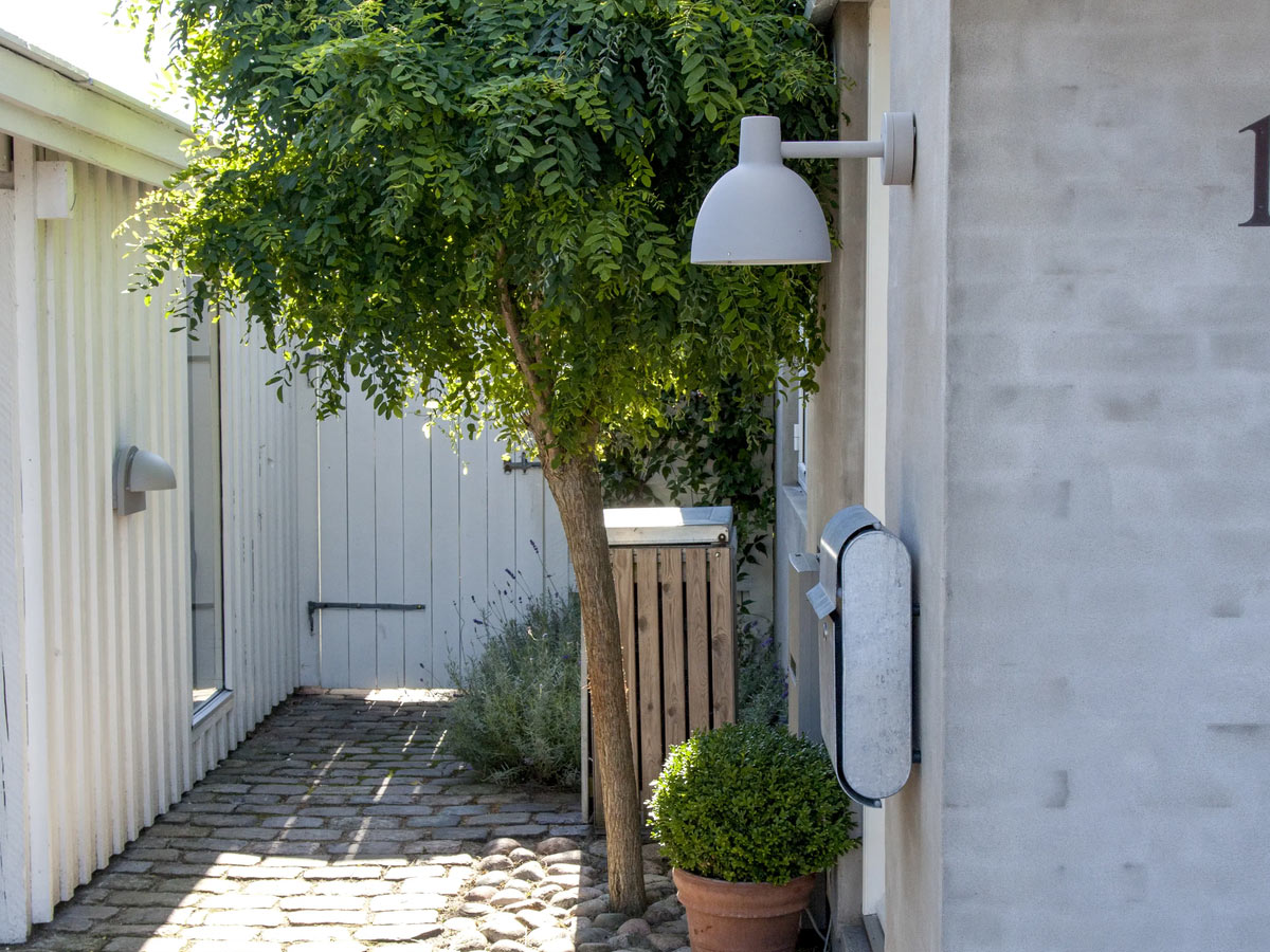 Louis Poulsen Toldbod 220 Wall Lamp Outdoor