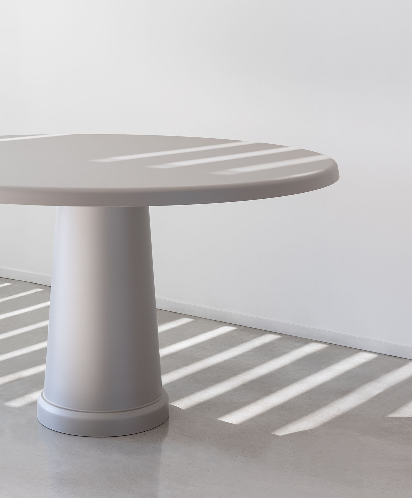 Magis All Round Table