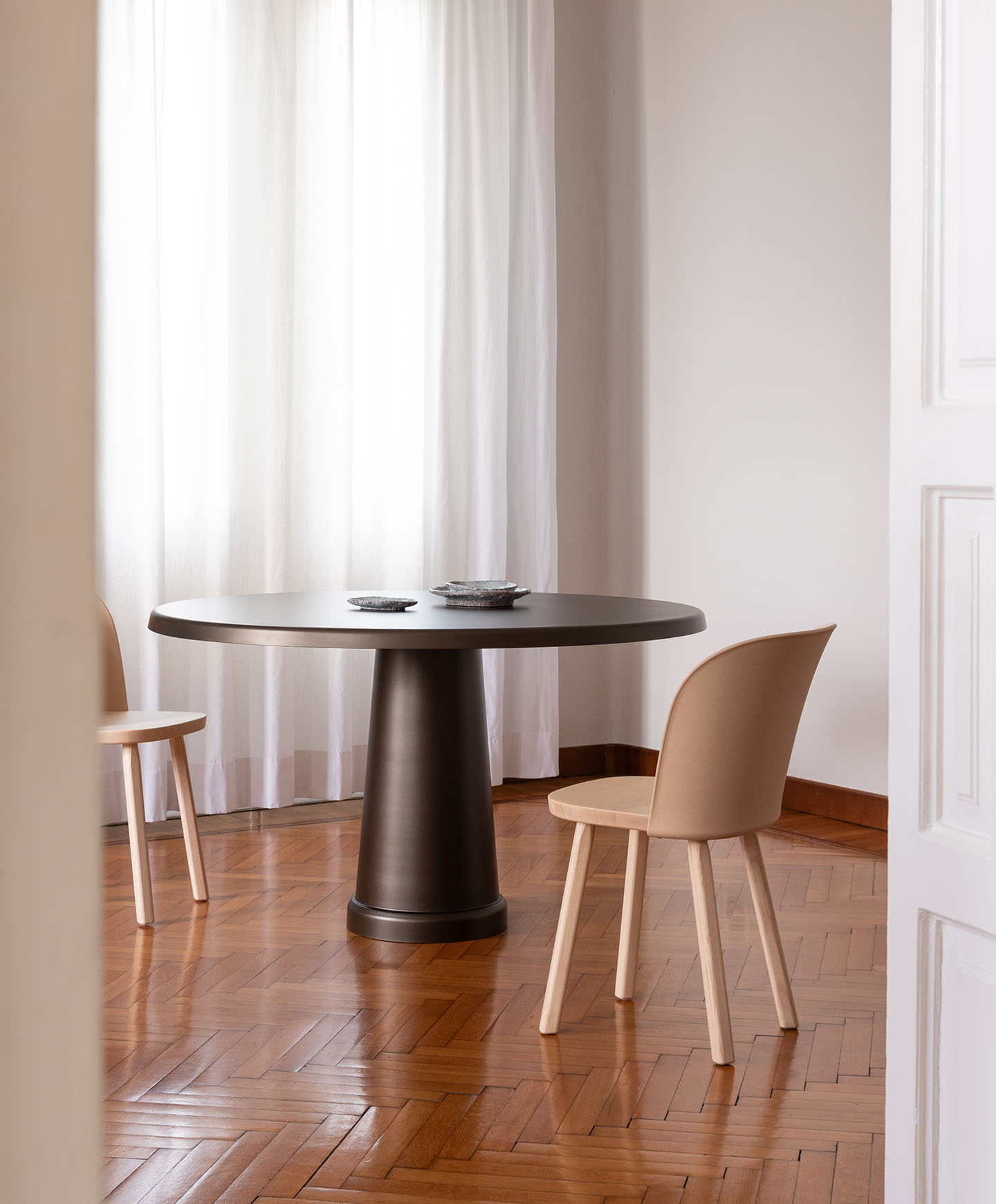 Magis All Round Table