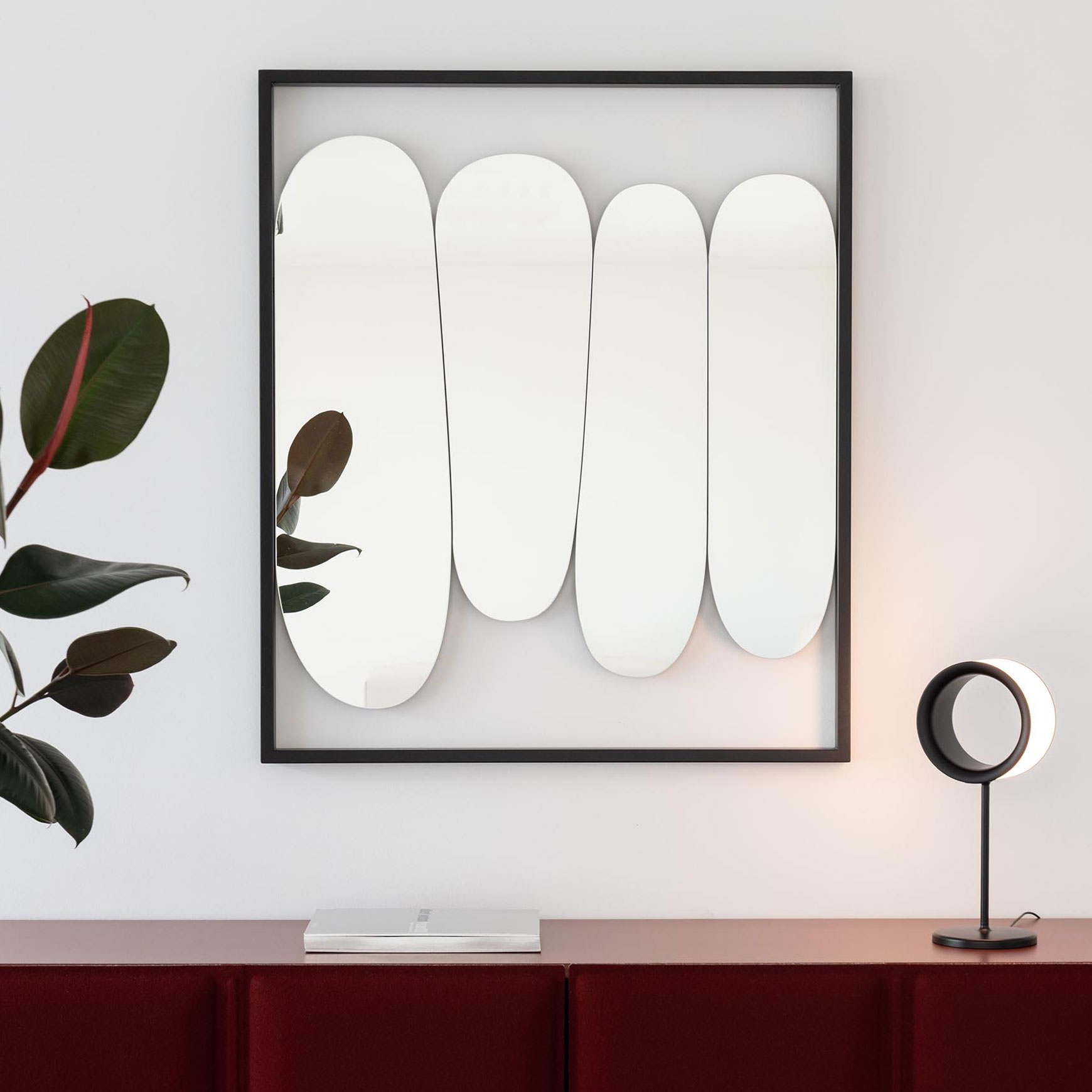 Magis Morphed Mirror Ac544