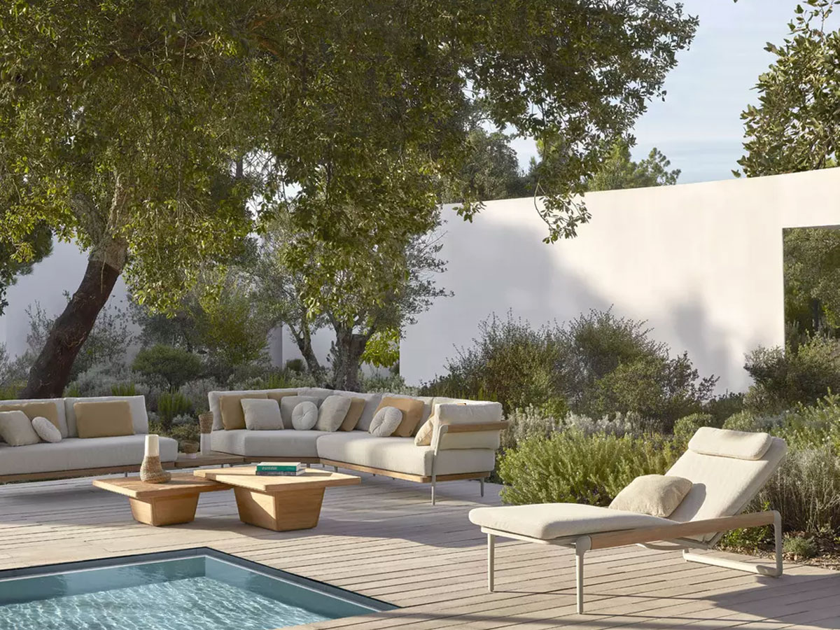Manutti Flows Sunlounger Teak