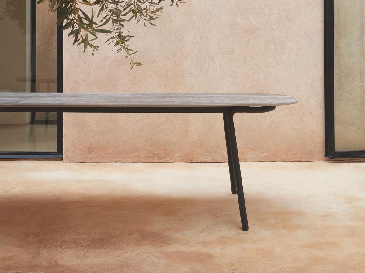 Manutti Minus Table