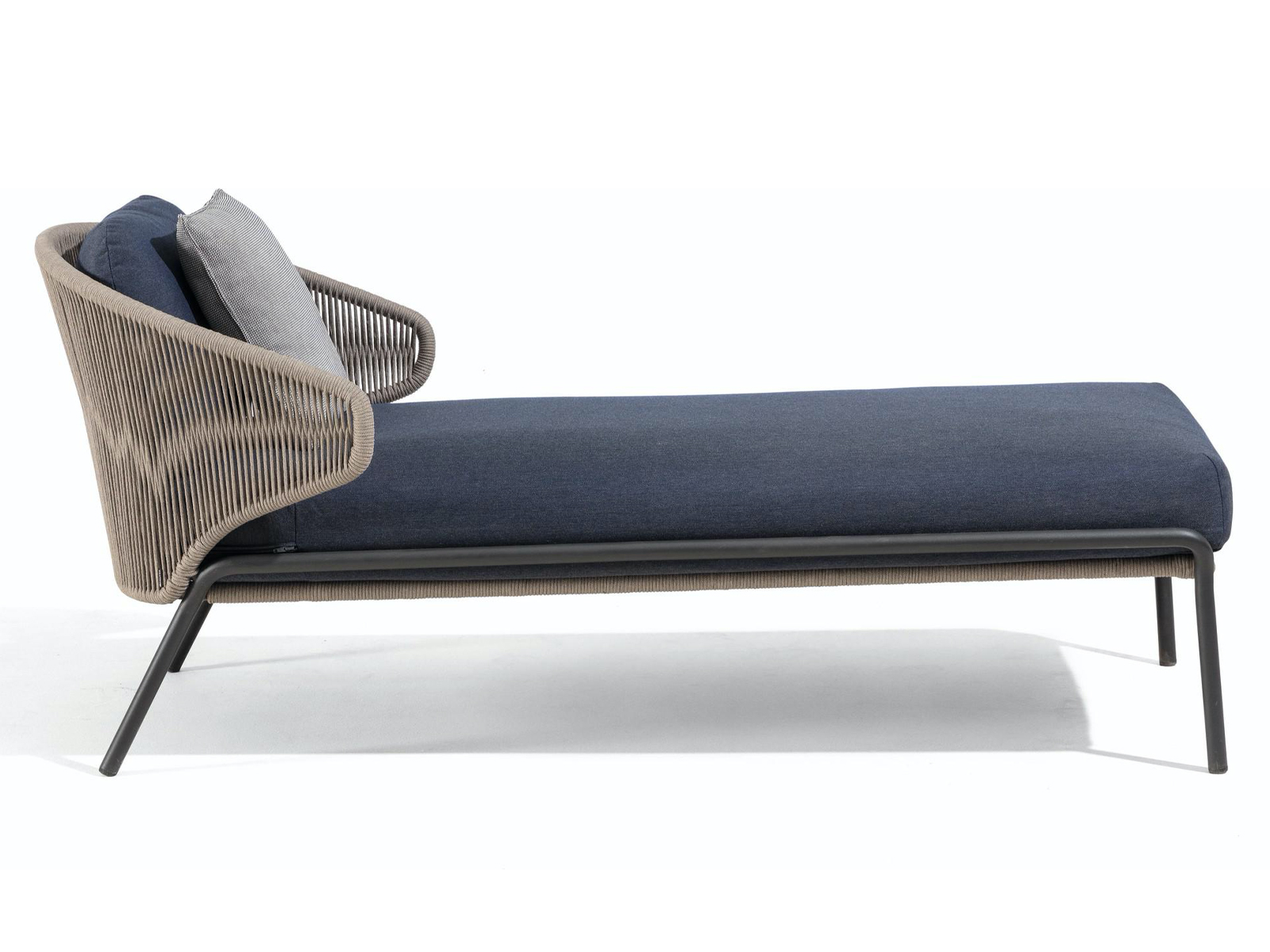 Manutti Radoc Chaise Longue