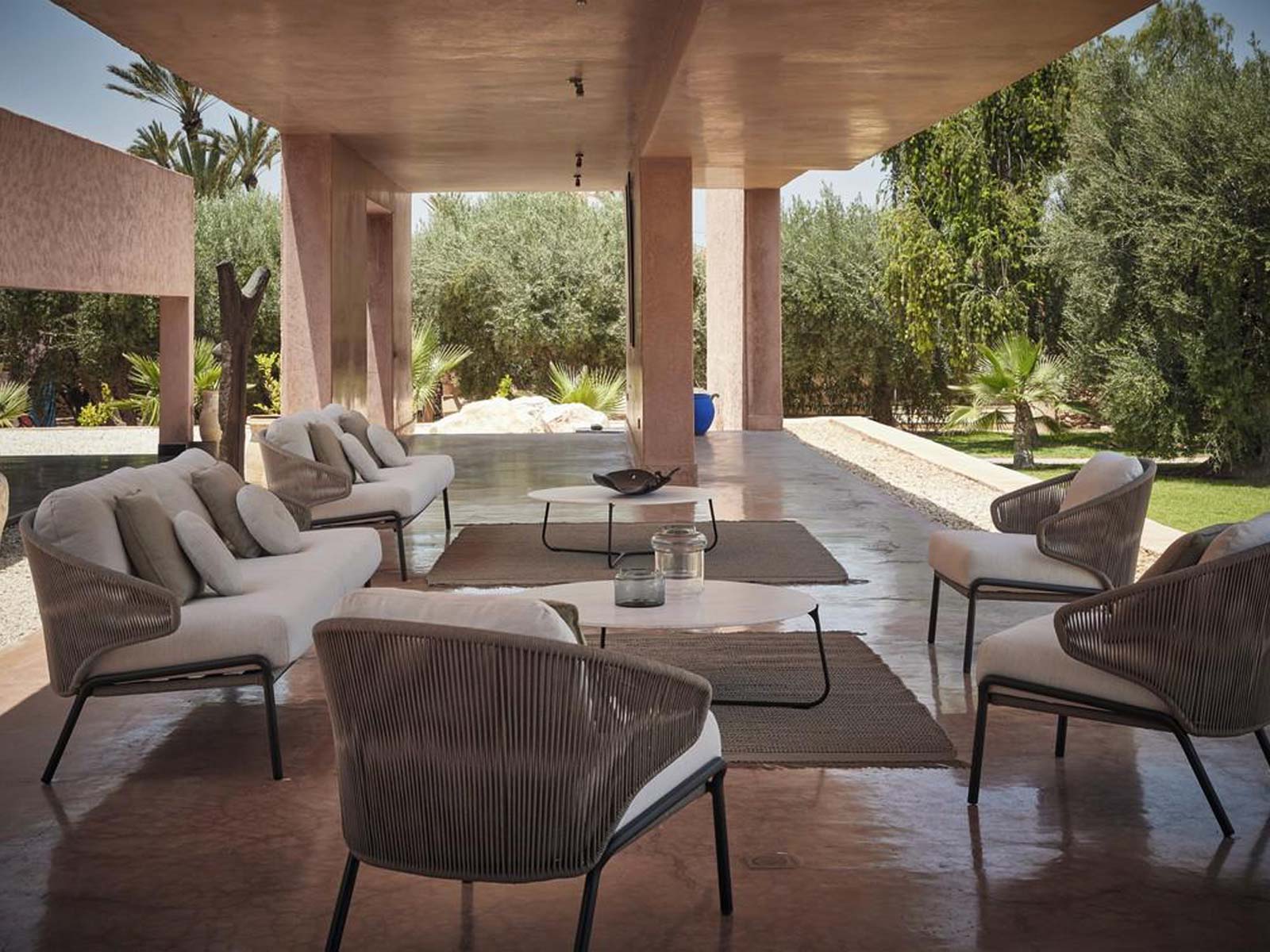 Manutti Radoc Lounge Chair