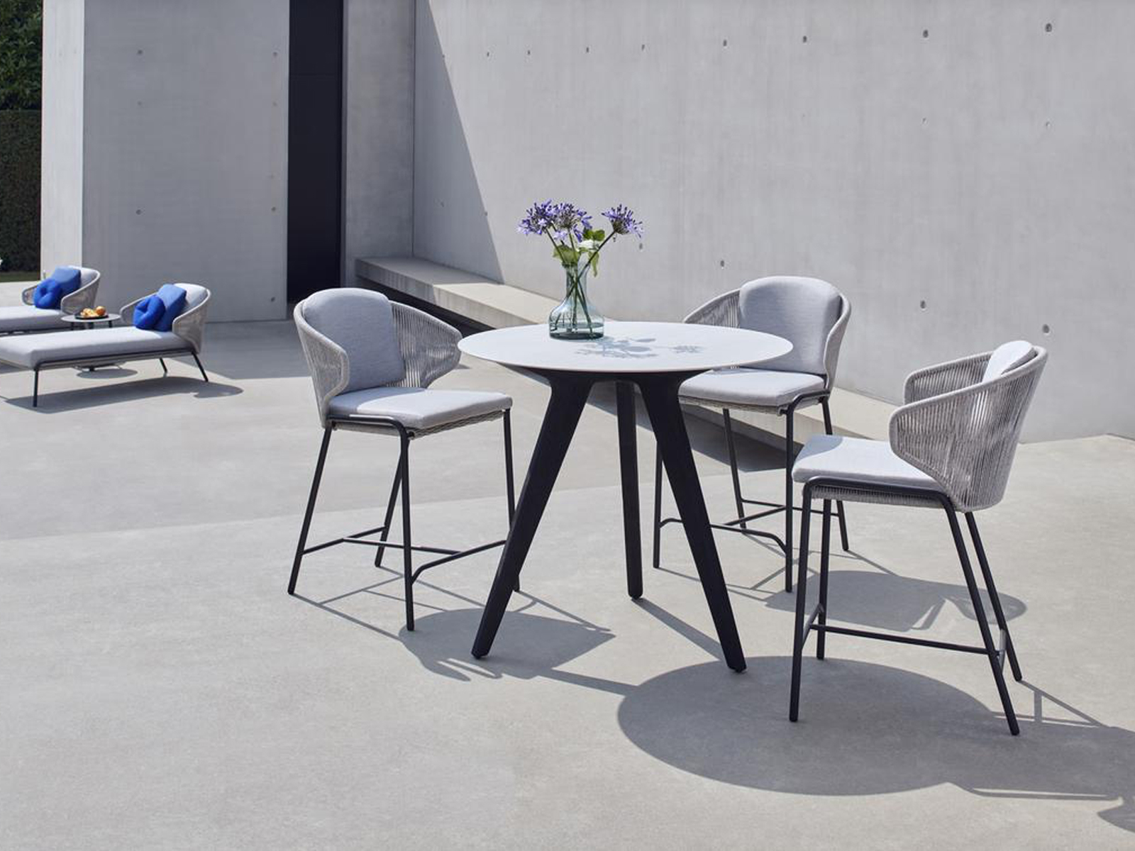 Manutti Radoc Counter Stool Heght With Back 61h
