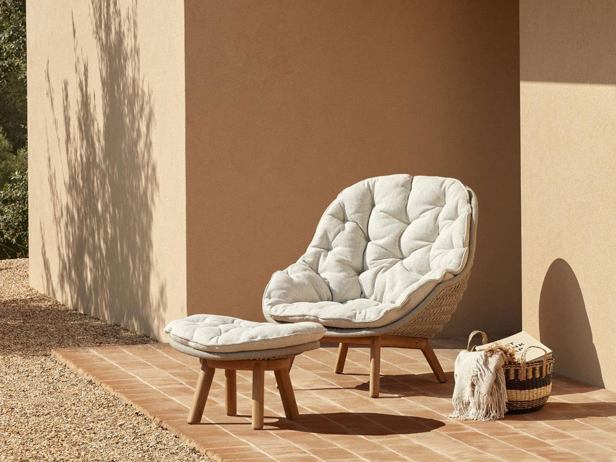 Manutti Sandua Outdoor Lounge Chair High Back Teak C145 Salty White Cushion