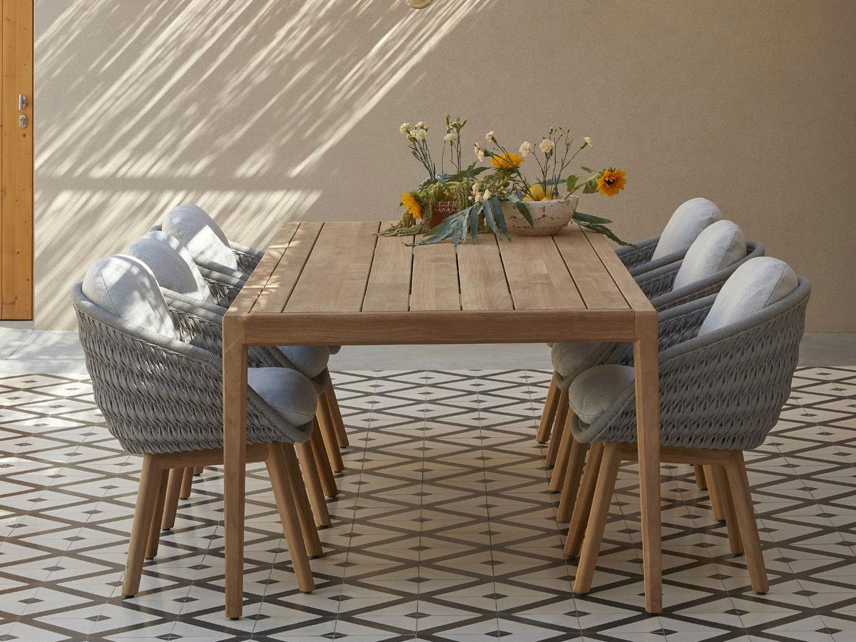 Manutti Sandua Dining Chair Teak C145 Salty White Cushion