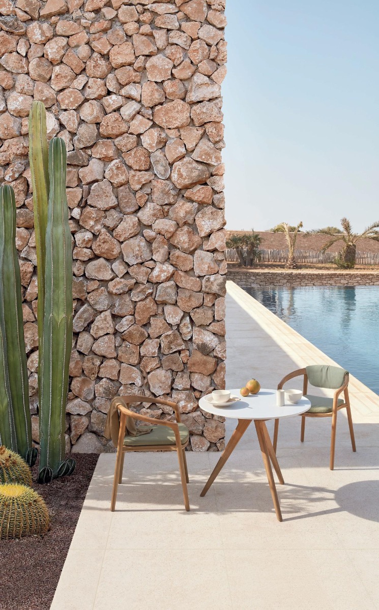 Manutti Torsa Table Collection