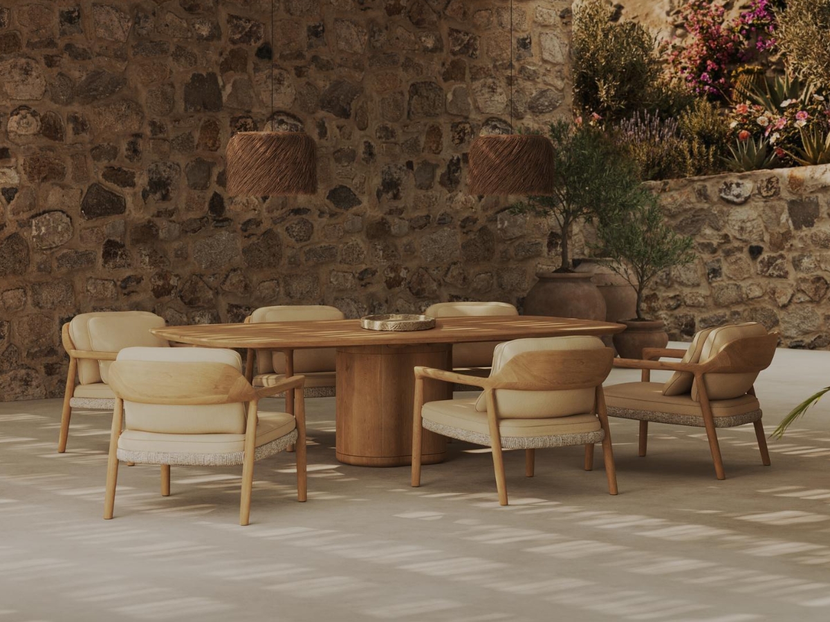 Manutti Yiko Lounge Chair