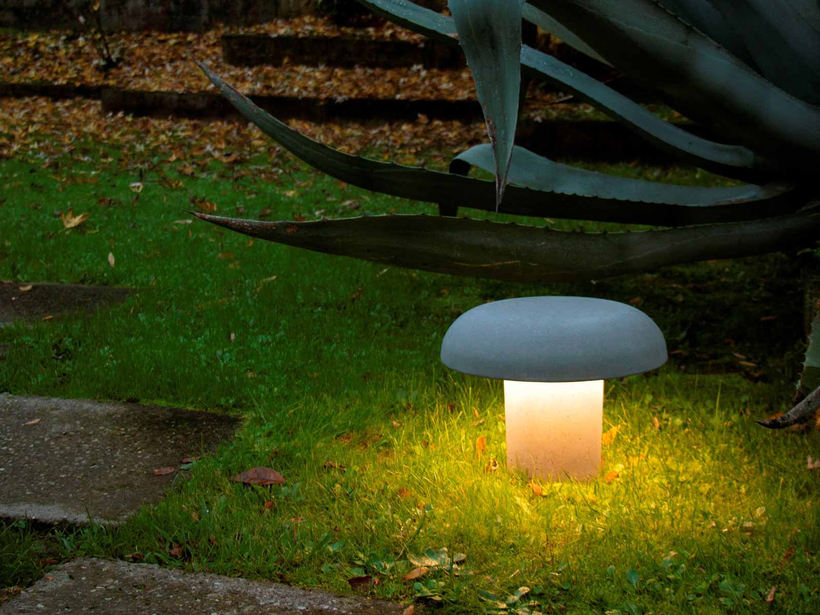 Светильник Martinelli Luce Amanita, для улицы напольный