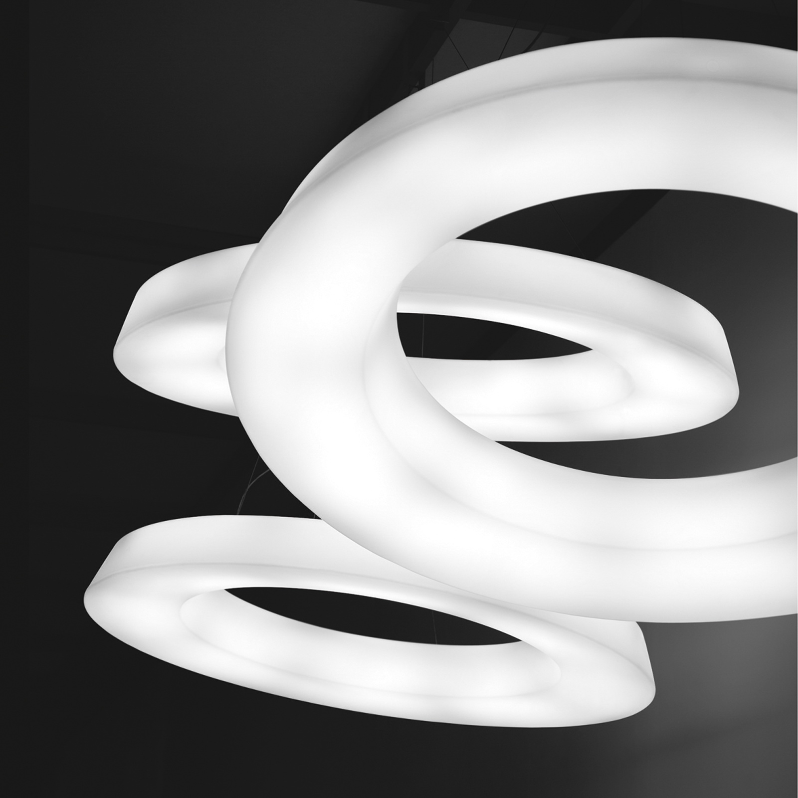 Martinelli Luce Circular Pol Suspension Black