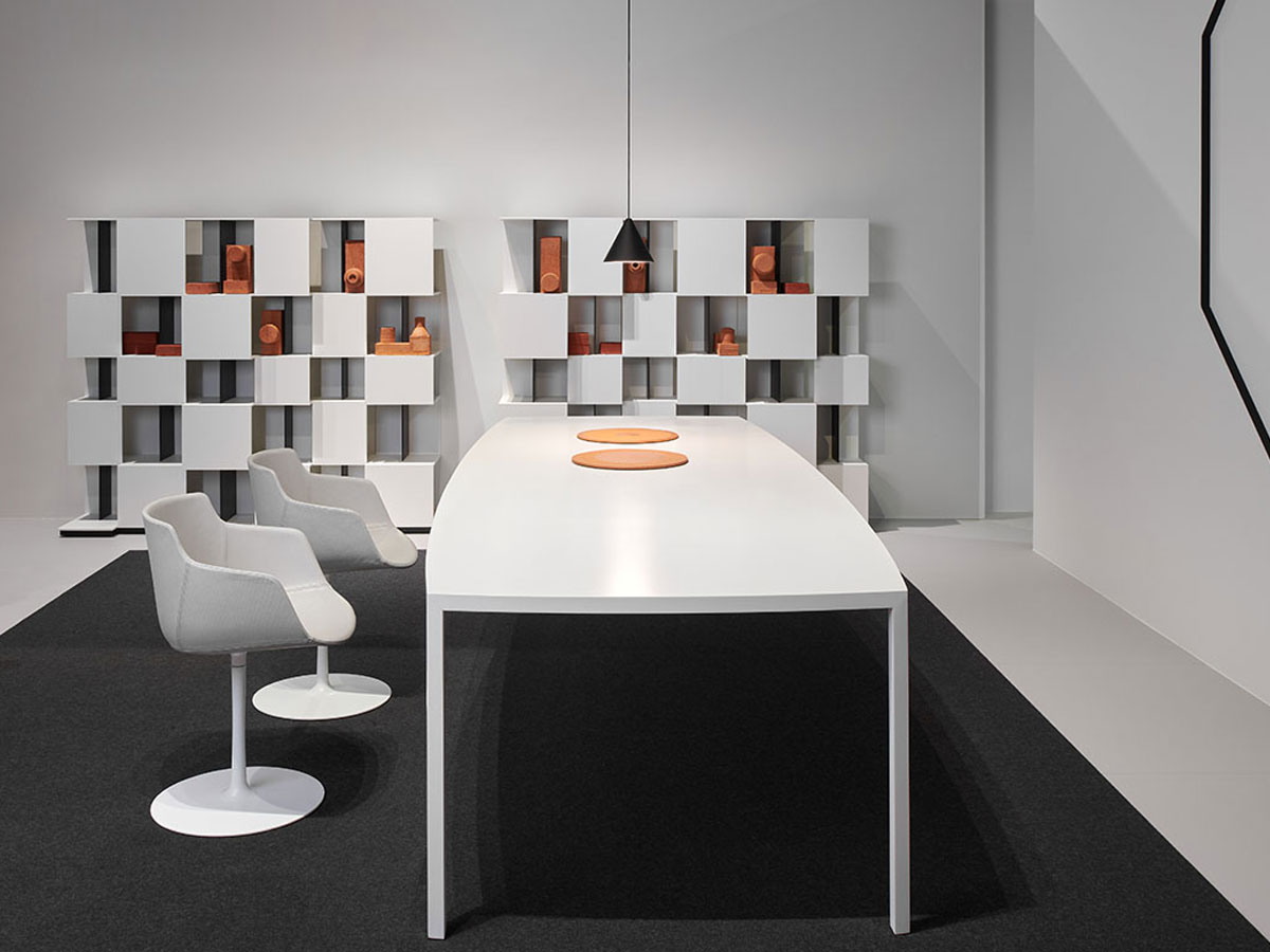 MDF Italia Tense Curve Table