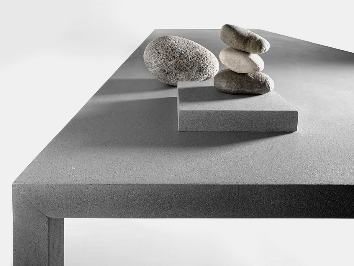 MDF Italia Tense Material Table