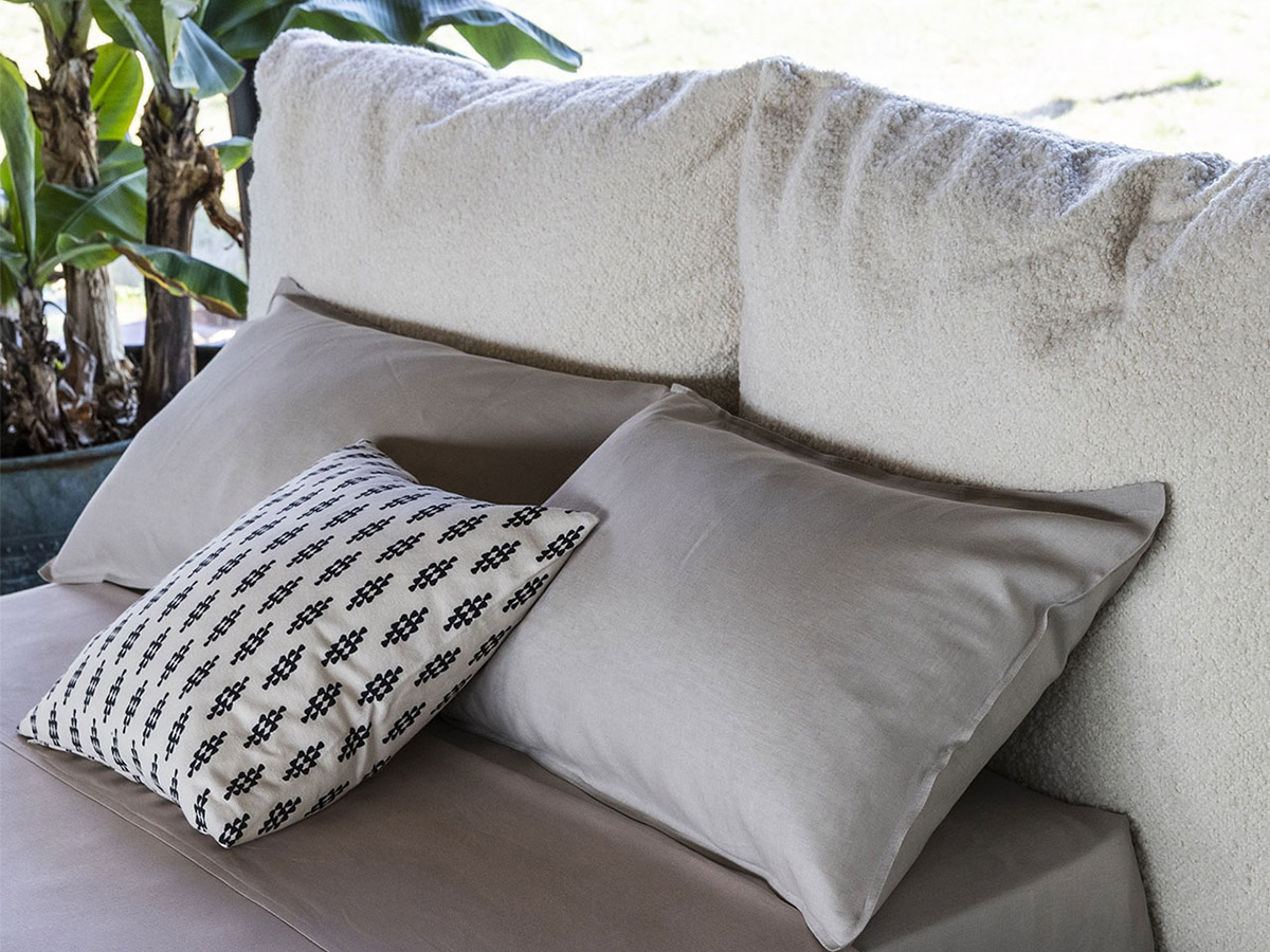 Mogg Alba Bed