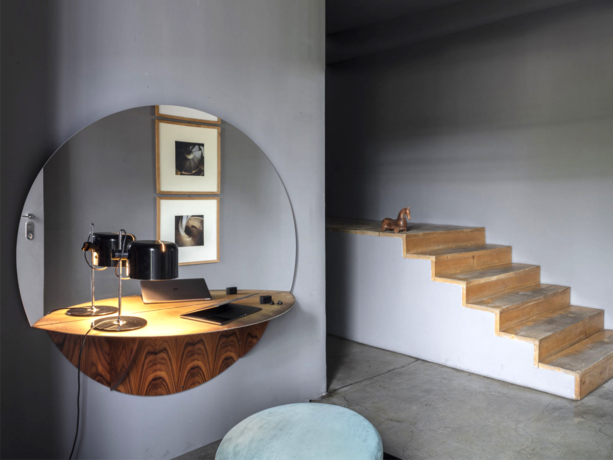 Mogg Brame Mirror