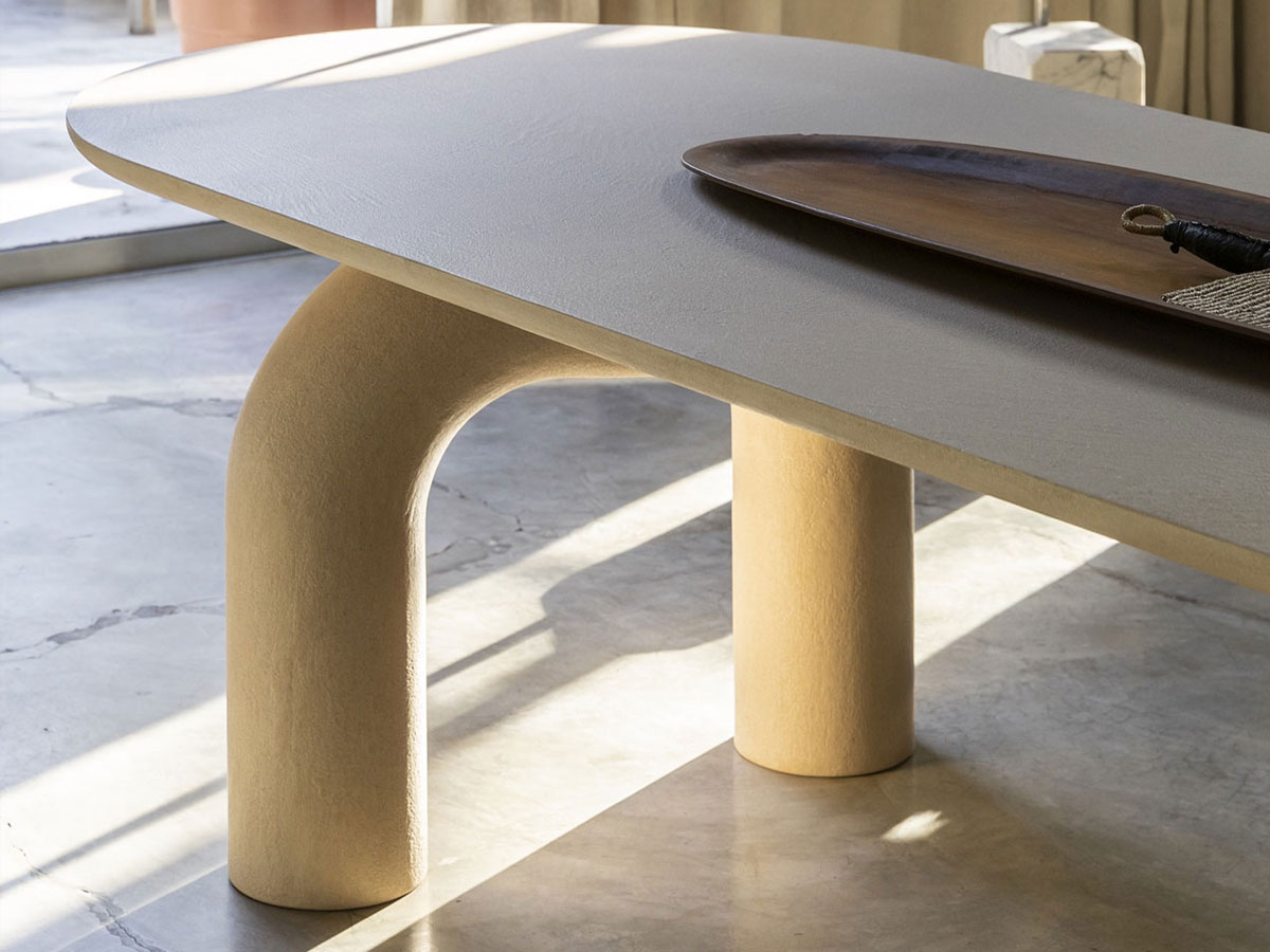 Mogg Elephante Table