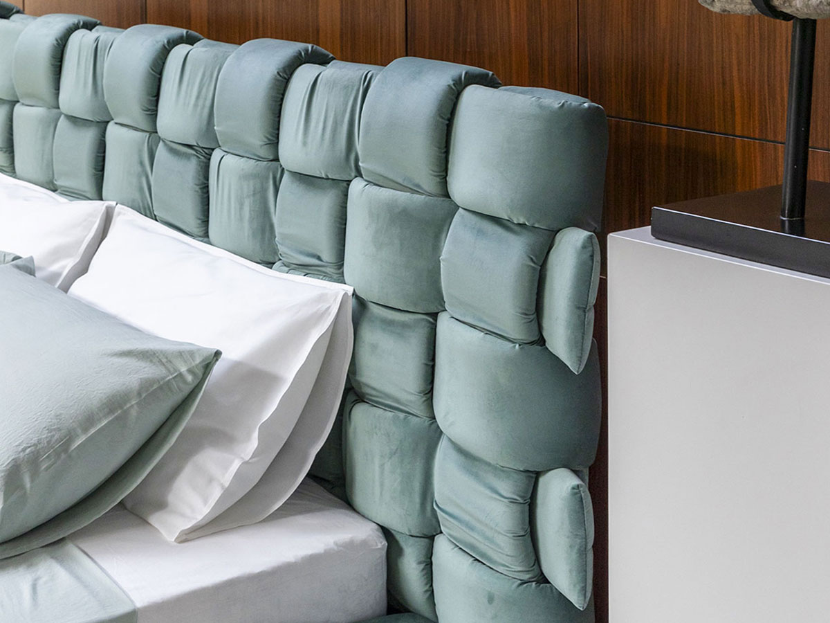 Mogg Flirt Bed