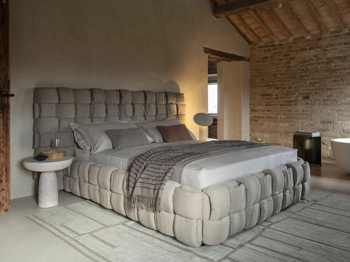 Mogg Flirt Bed