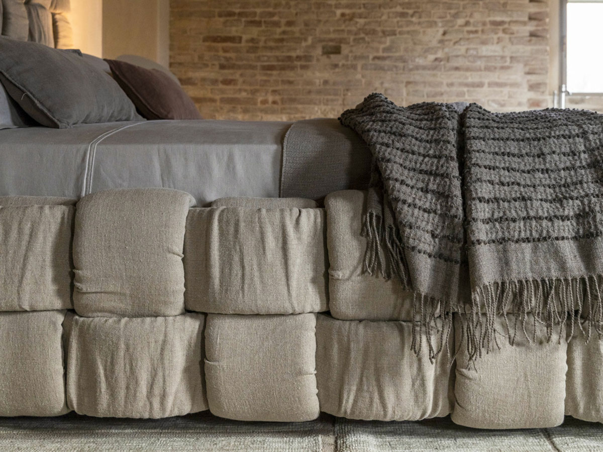 Mogg Flirt Bed