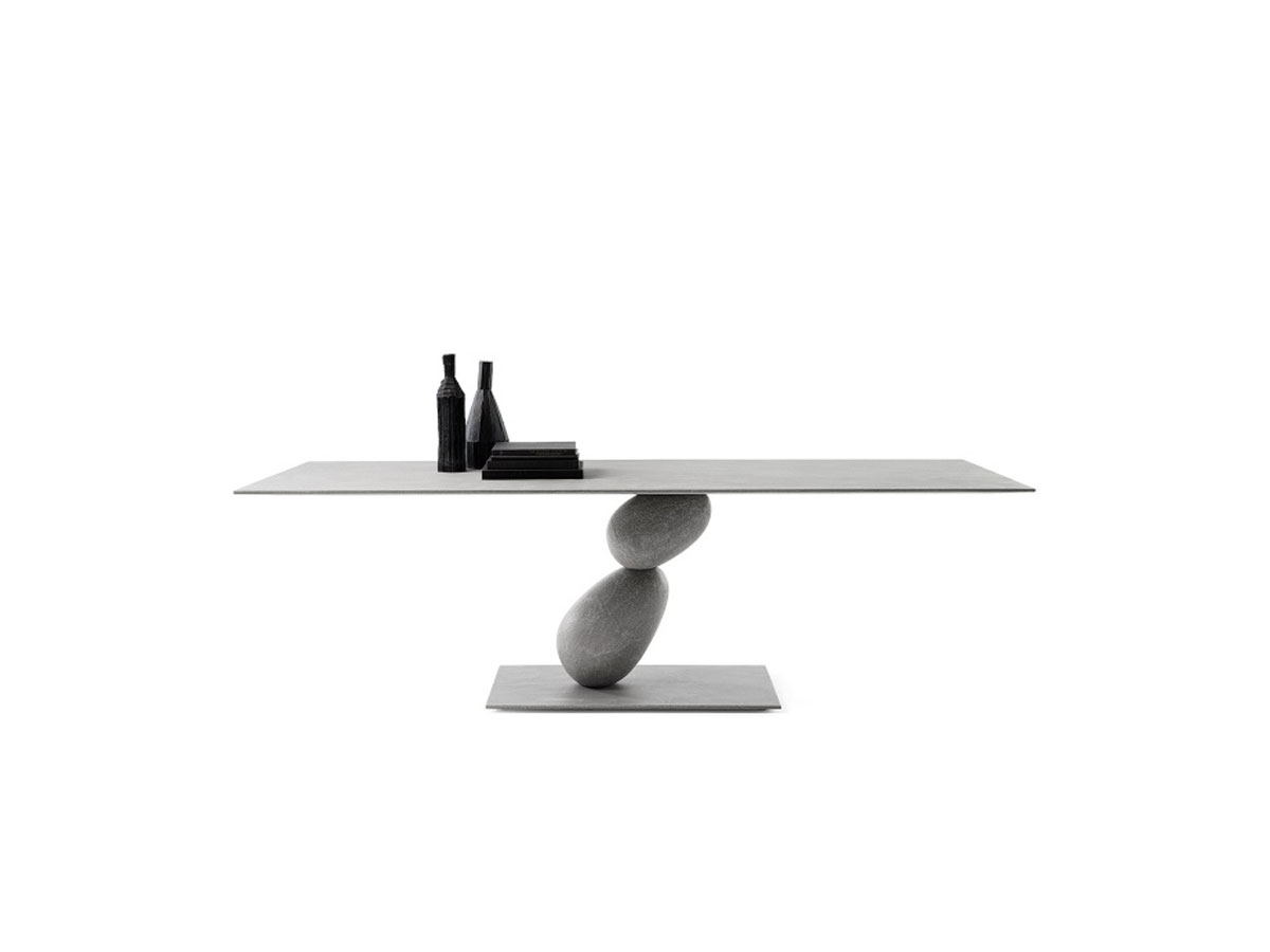 Mogg Matera Table