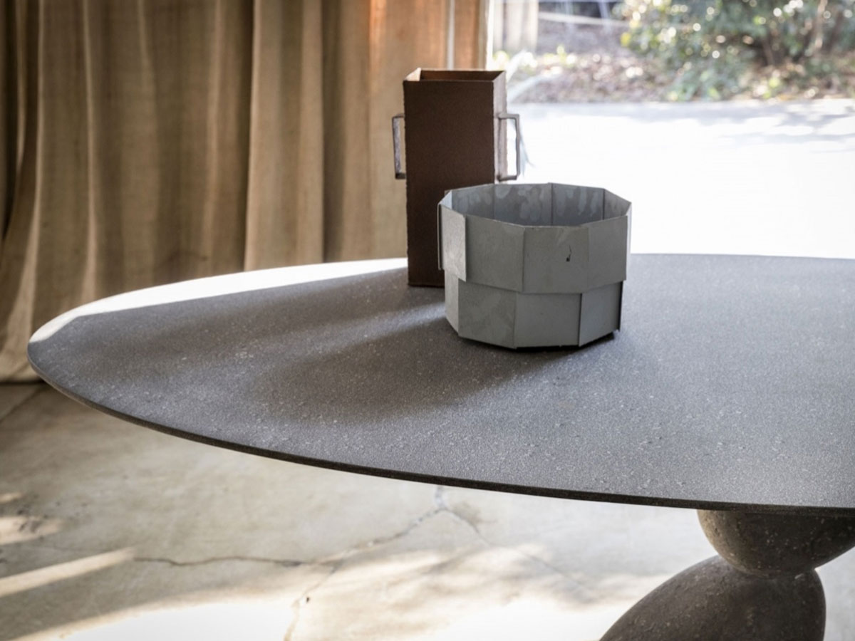 Mogg Matera Table