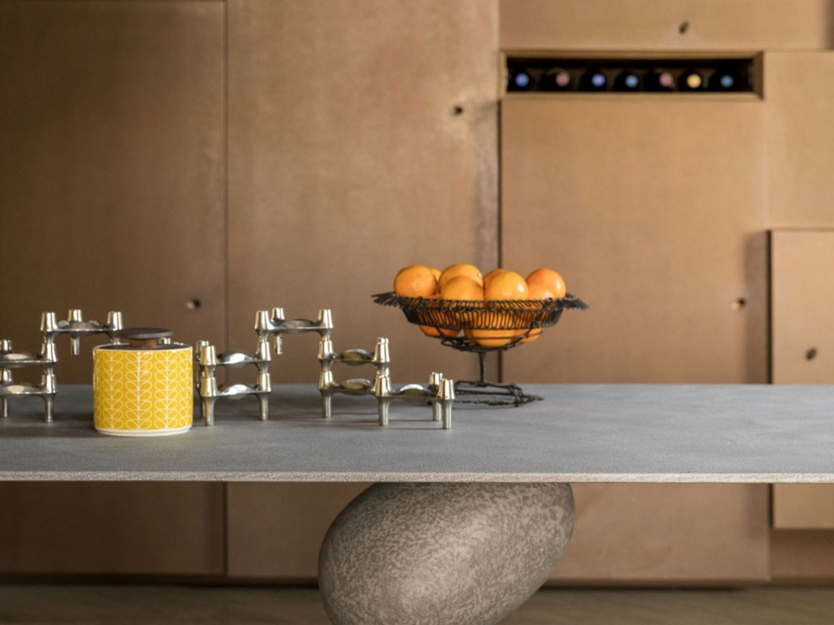 Mogg Matera Table