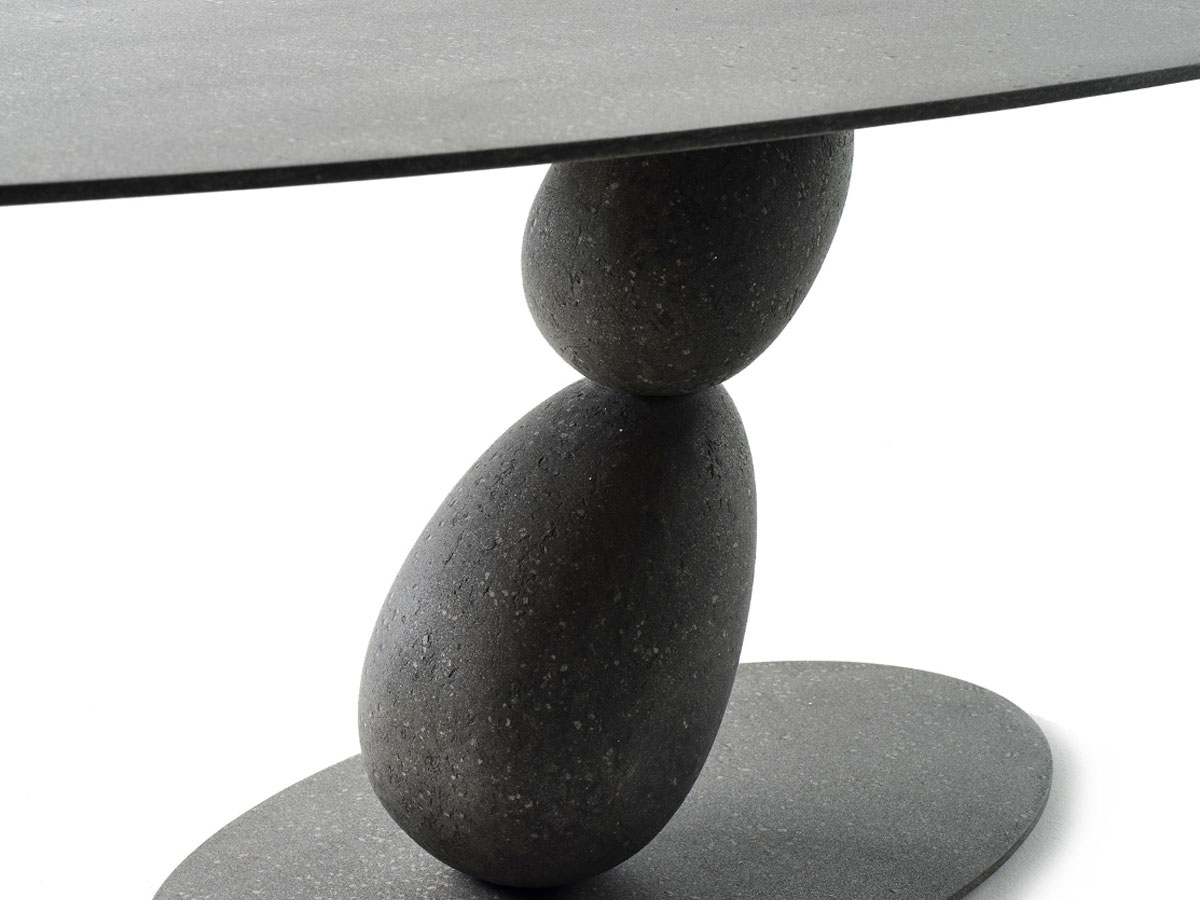 Mogg Matera Table