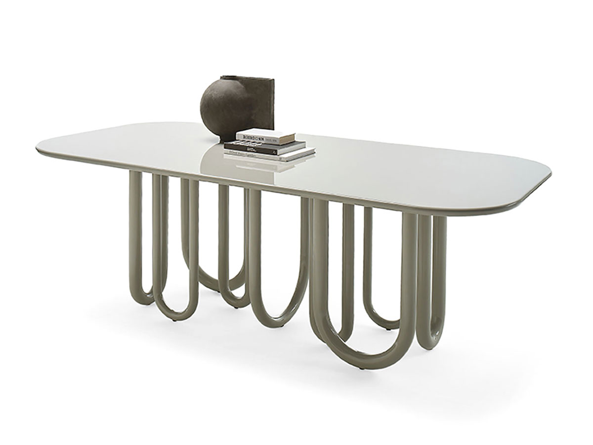 Mogg Medusa Table