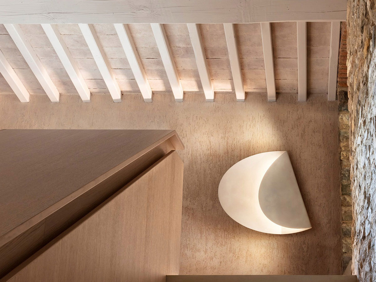 Mogg Plier Wall Lamp Oval