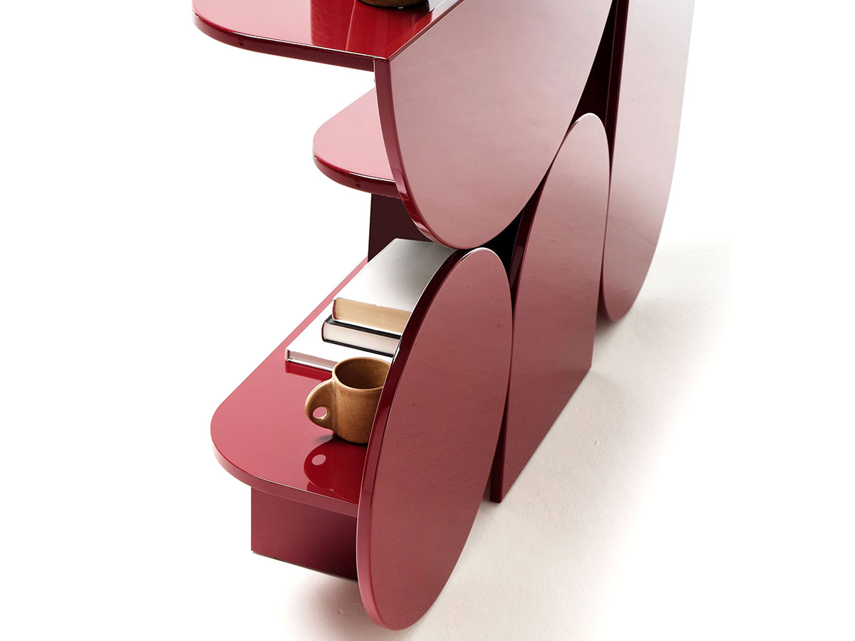 Mogg Shape Console