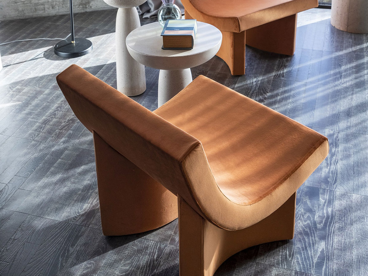 Mogg Talk Lounge Armchair