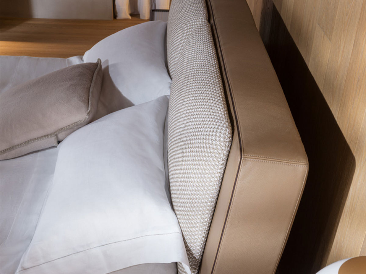 Molteni C Aldgate Bed