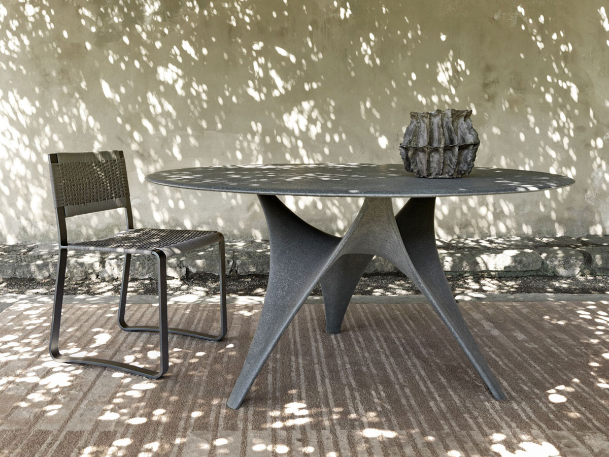 Molteni C Arc Outdoor Table