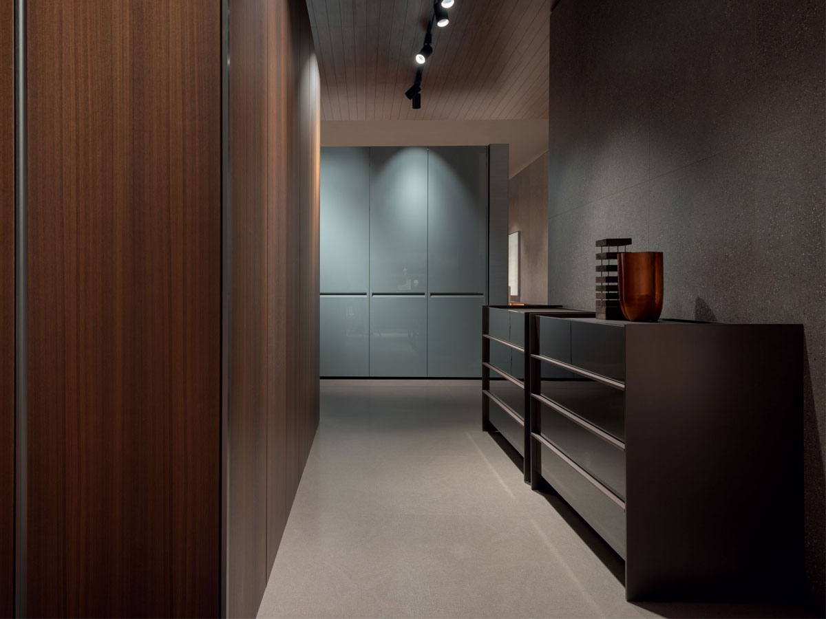 Molteni C Casper Chest Of Drawers